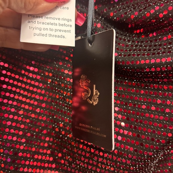 Sincerely Jules Hot Pink & Black Sequin Sparkle Cowl Neck Crop Top—Size M NWT 86 - Picture 3 of 9